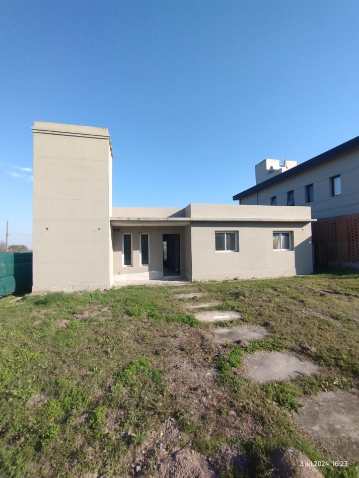 Casa NUEVA A ""TERMINAR"" - Yerba buena