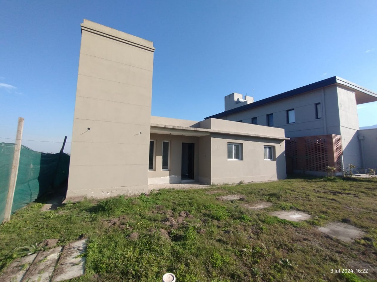 Casa NUEVA A ""TERMINAR"" - Yerba buena