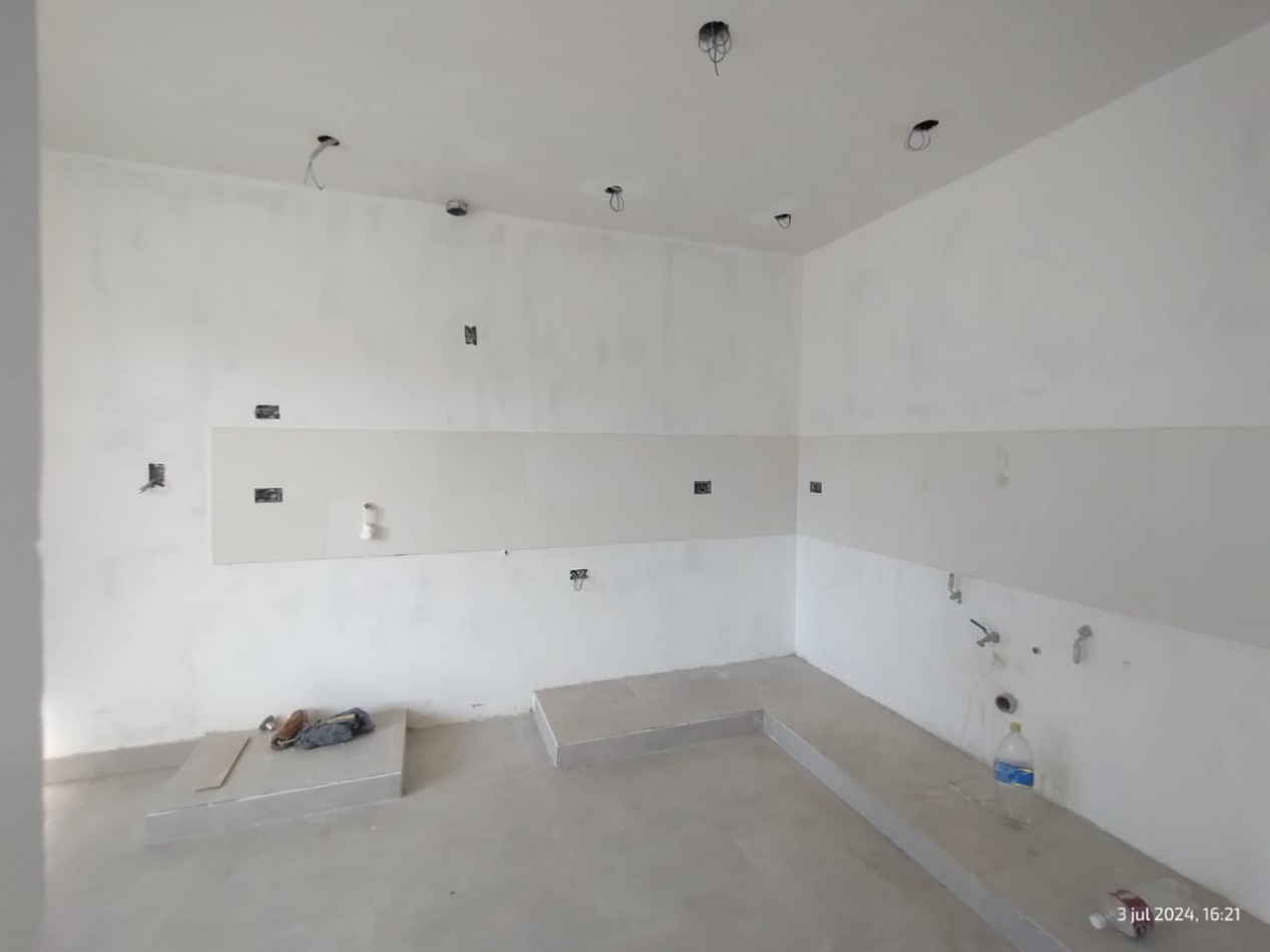 Casa NUEVA A ""TERMINAR"" - Yerba buena