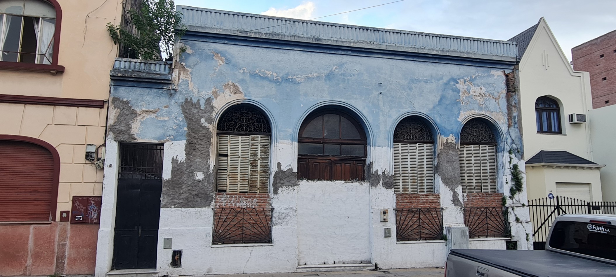 CASA A REFACCIONAR/DEMOLER LAS HERAS 150