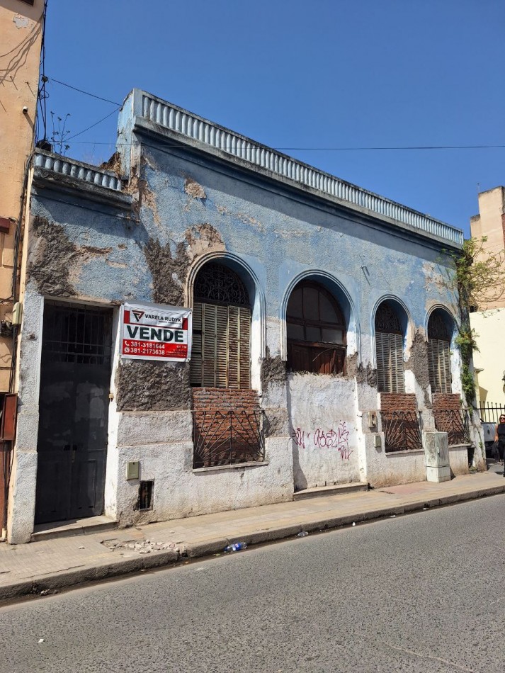 CASA A REFACCIONAR/DEMOLER LAS HERAS 150