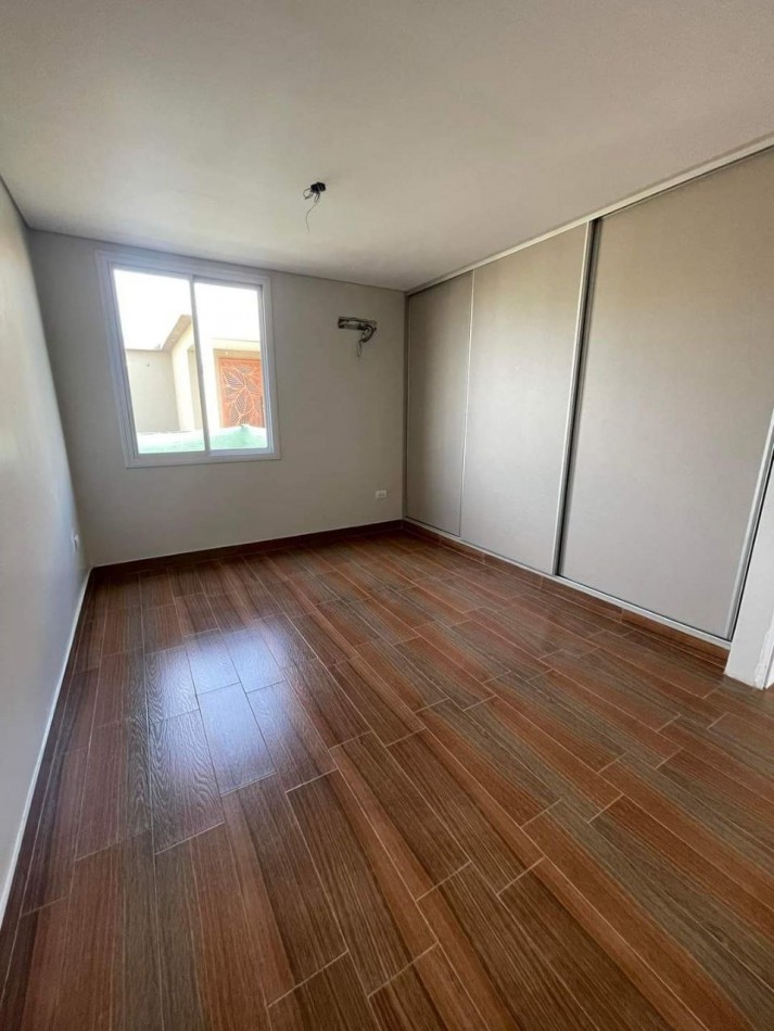CASA A ESTRENAR - B° LAS LIMAS - Y.B.