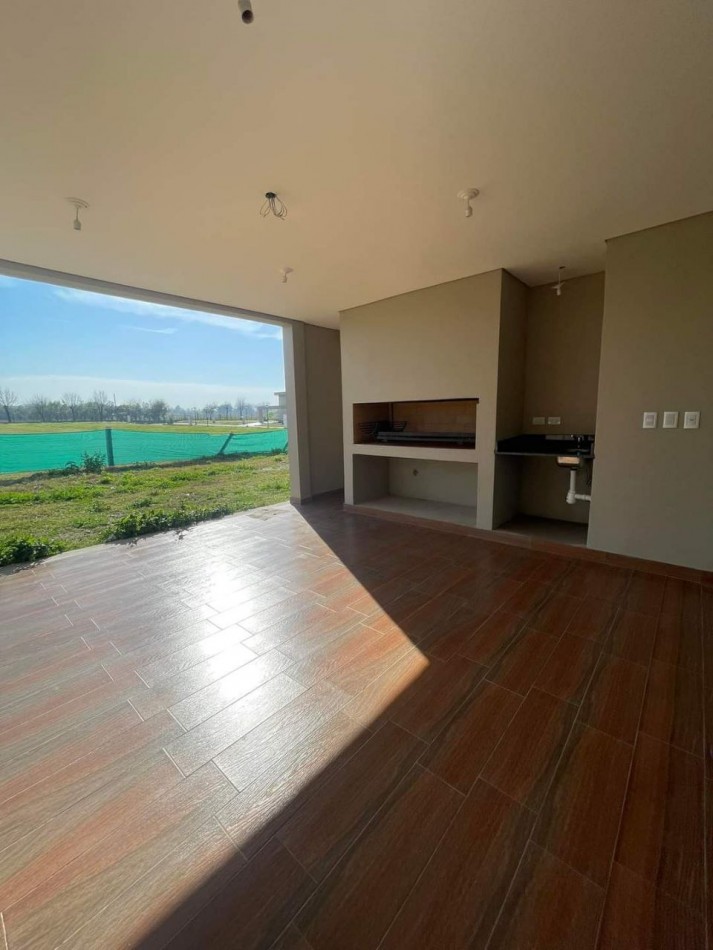 CASA A ESTRENAR - B° LAS LIMAS - Y.B.