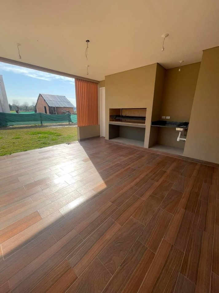 CASA COUNTRY LAS LIMAS Y.B.